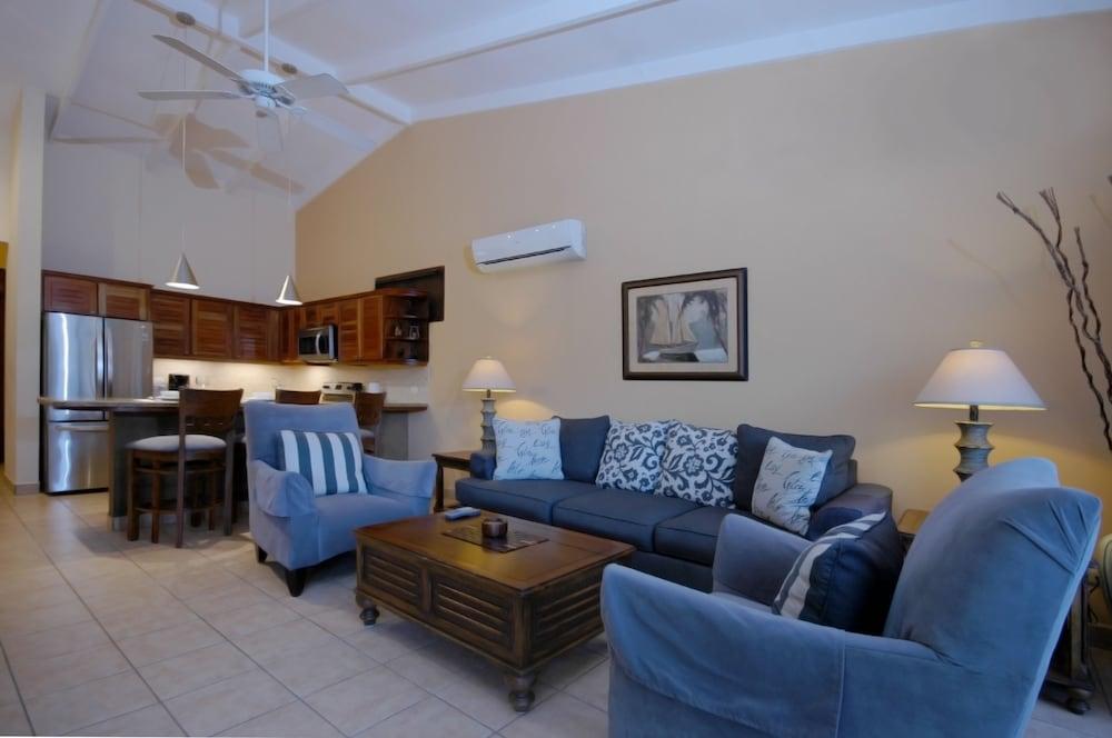 Club Del Sol Hotel Jaco Exterior photo
