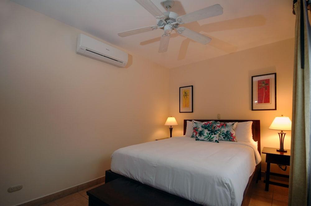 Club Del Sol Hotel Jaco Exterior photo