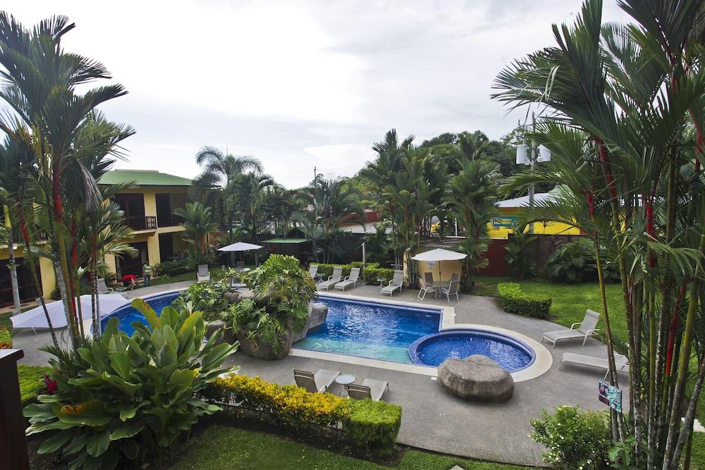 Club Del Sol Hotel Jaco Exterior photo